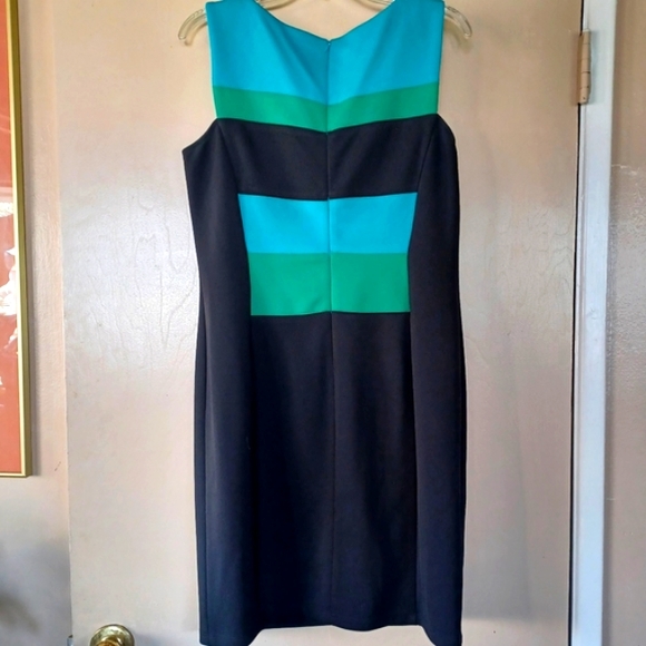 Sale!🥰Beautiful Maggy London dress! 👗 - Picture 7 of 9